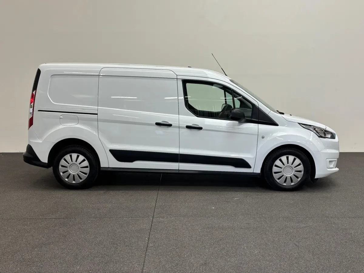 1.5 EcoBlue L2 Trend Automaat Airco Radio Cruise Control Parkeersensoren Achterklep Verwarmbare voorstoelen