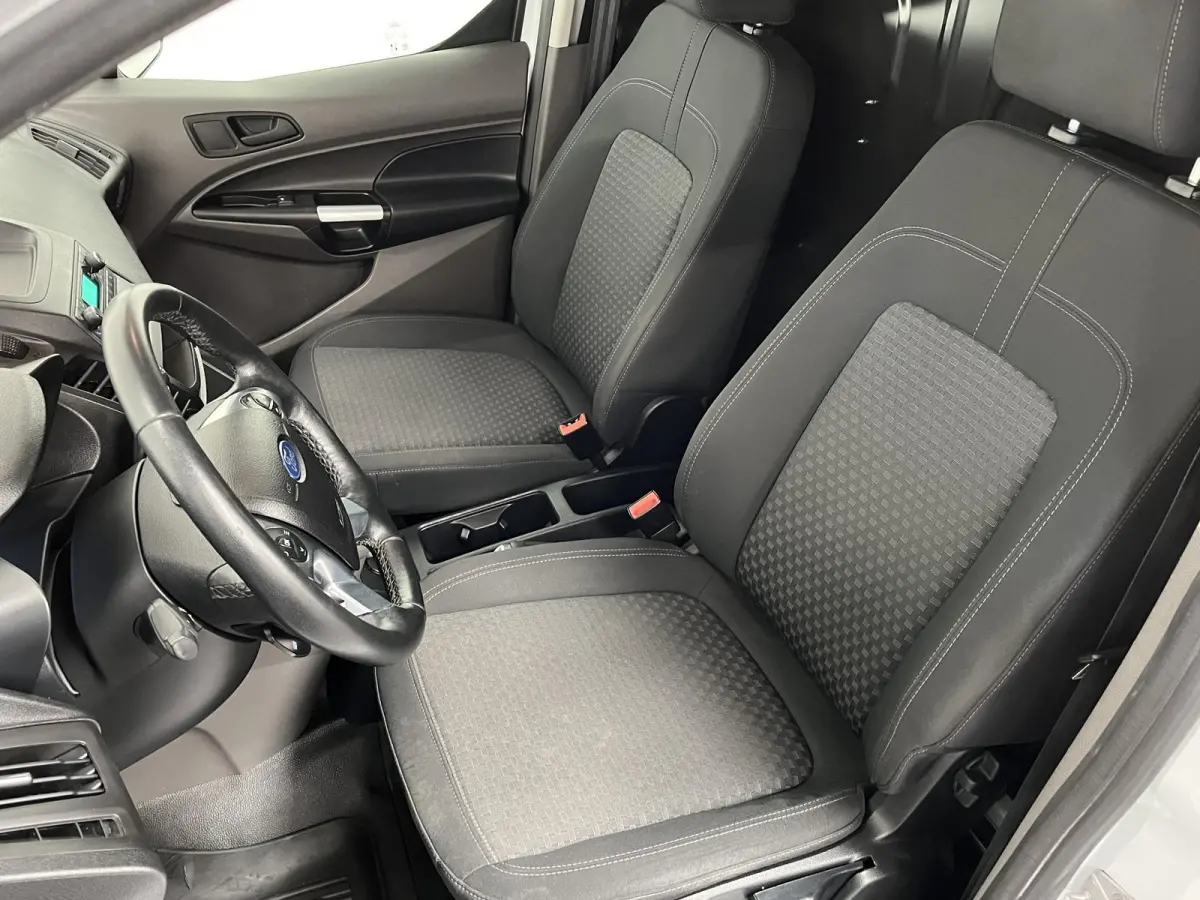 1.5 EcoBlue L2 Trend Automaat Airco Radio Cruise Control Parkeersensoren Achterklep Verwarmbare voorstoelen