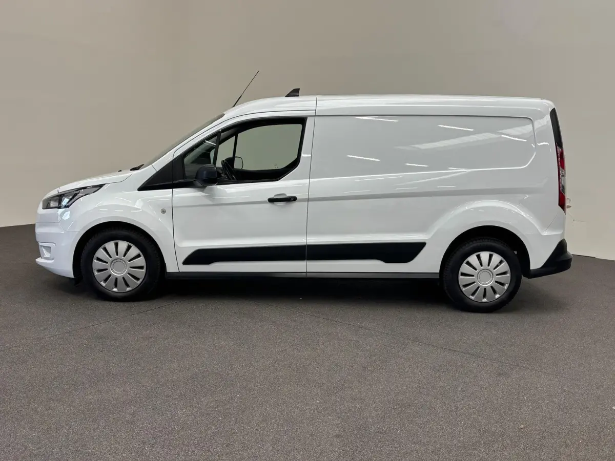 1.5 EcoBlue L2 Trend Automaat Airco Radio Cruise Control Parkeersensoren Achterklep Verwarmbare voorstoelen