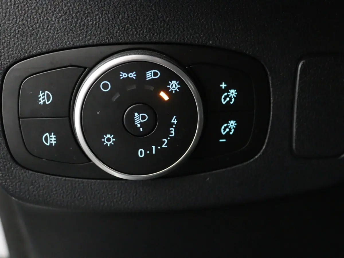 1.0 EcoBoost ST-Line | Trekhaak | Stoel-, Stuur- & Voorruitverw. |