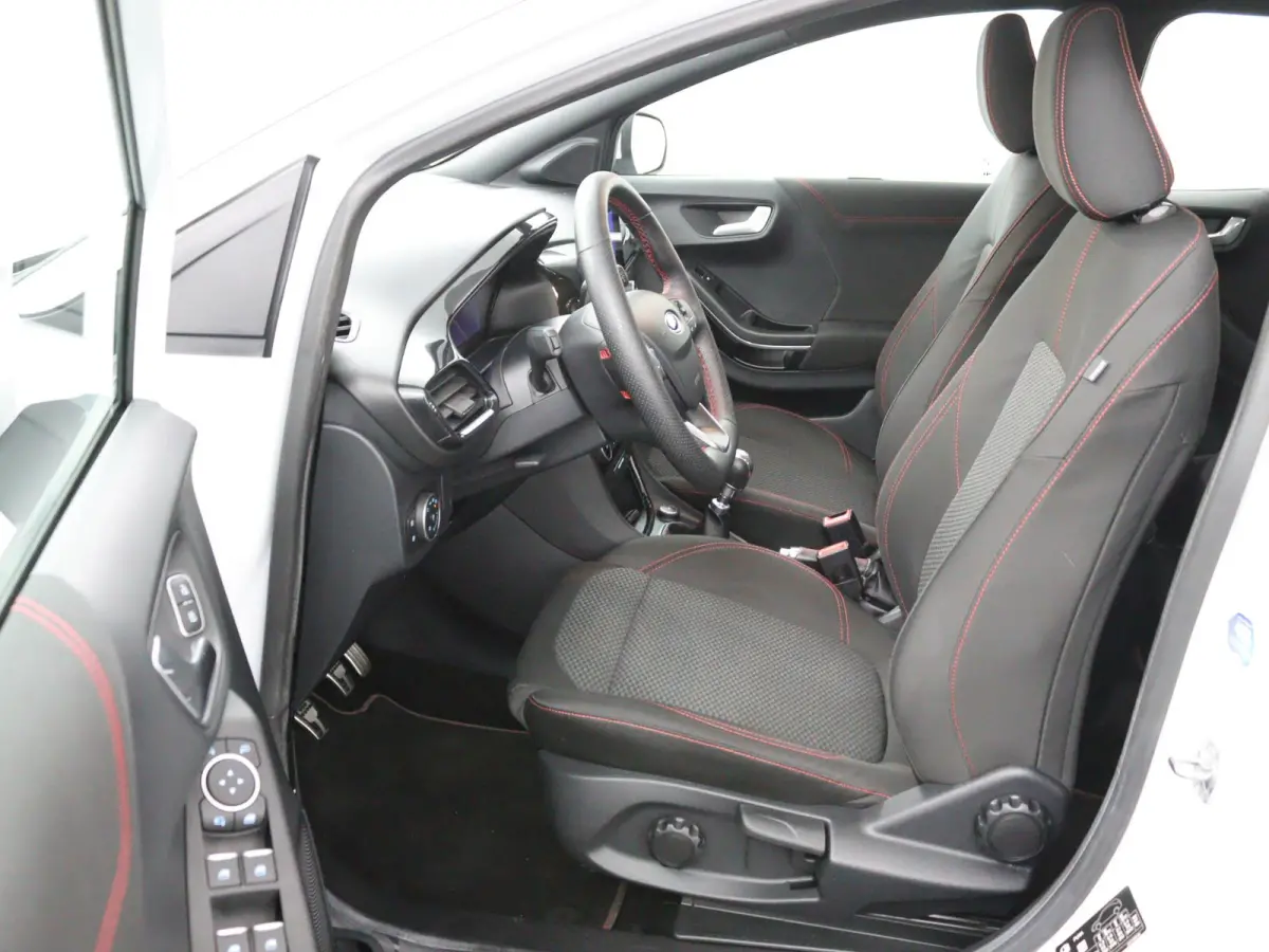 1.0 EcoBoost ST-Line | Trekhaak | Stoel-, Stuur- & Voorruitverw. |