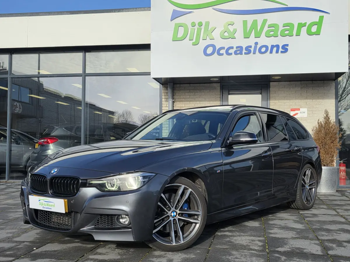 318i M-Sport Corporate Lease Automaat – Pano – HUD – Leder – Camera – NAP –