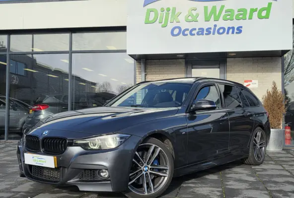 318i M-Sport Corporate Lease Automaat – Pano – HUD – Leder – Camera – NAP –