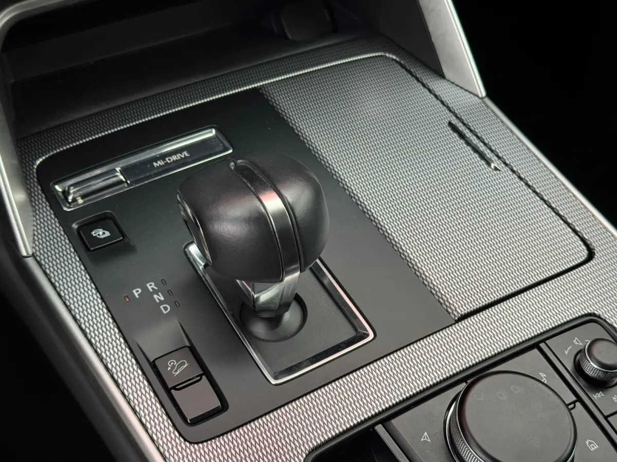 2.5 e-SkyActiv PHEV Exclusive-Line | Achteruitrijcamera | Bluetooth telefoonvoorbereiding | Cruise control