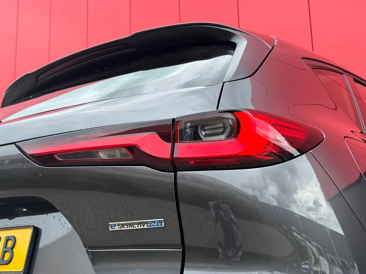 2.5 e-SkyActiv PHEV Exclusive-Line | Achteruitrijcamera | Bluetooth telefoonvoorbereiding | Cruise control