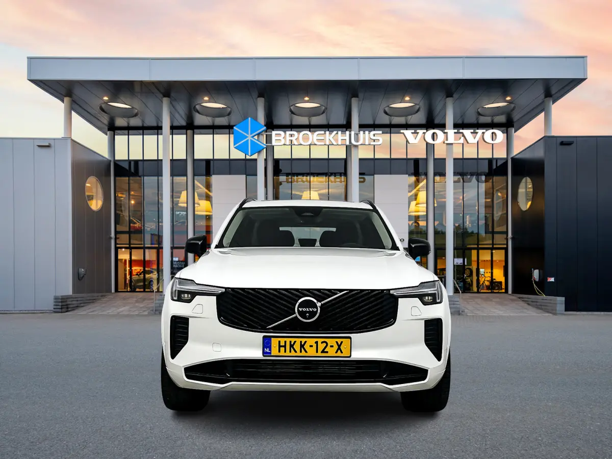 T8 Recharge Ultra Dark | 21" | Luchtvering | Geventileerd Nappa | Massagestoelen | Bowers & Wilkins | Trekhaak | Gelaagd Glas | Panoramadak | Head-up | 360 Camera