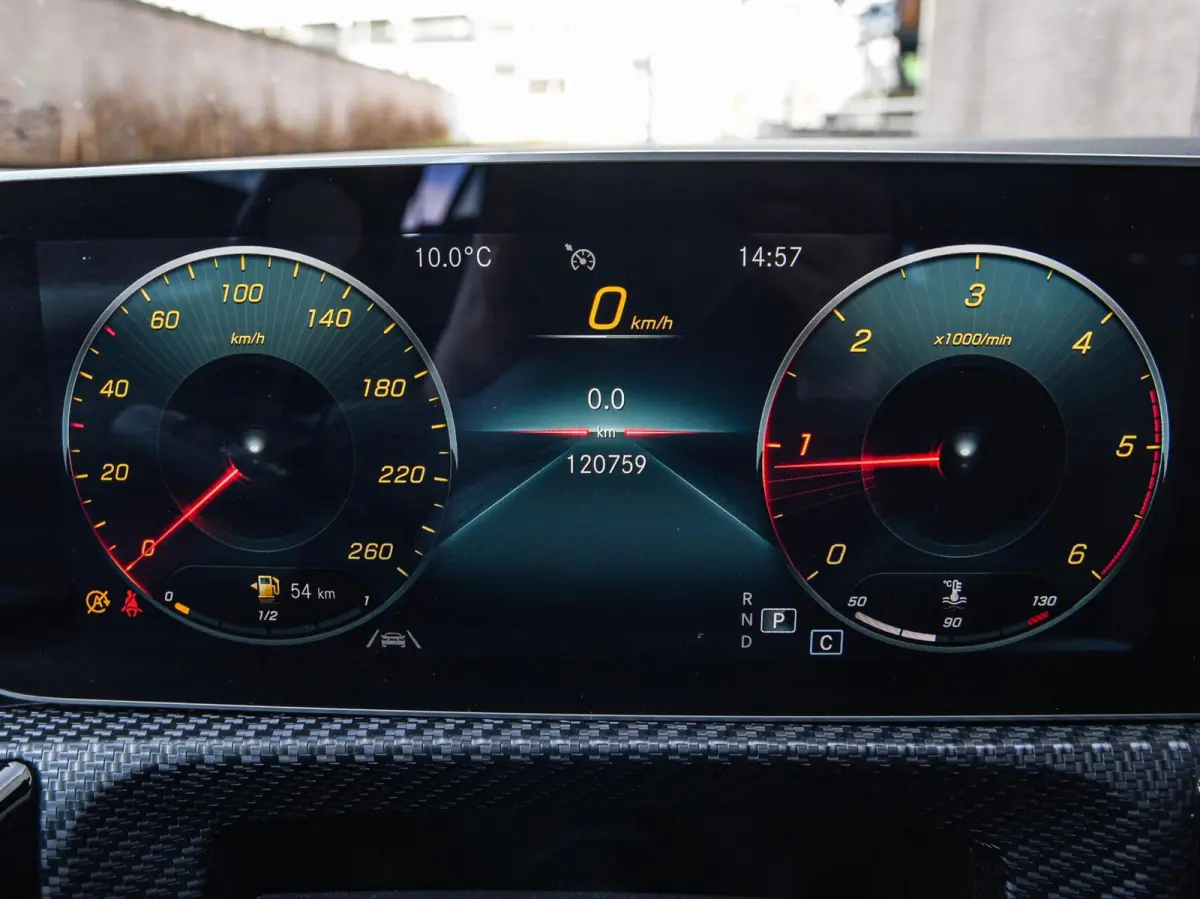 180 d Launch Edition Widescreen Camera Apple CarPlay Android Auto Navigatie Stoelverwarming