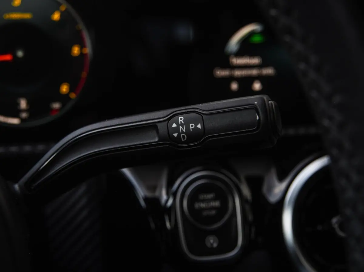 180 d Launch Edition Widescreen Camera Apple CarPlay Android Auto Navigatie Stoelverwarming