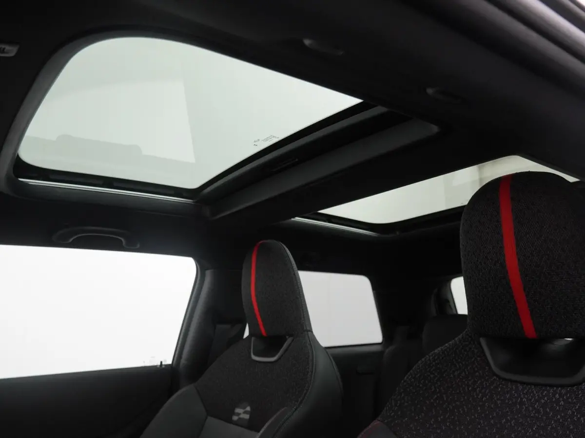Cooper C JCW-trim | Pakket-M | Stuur- stoelverwarming | Schuif-kantel dak | Achteruitrijcamera |