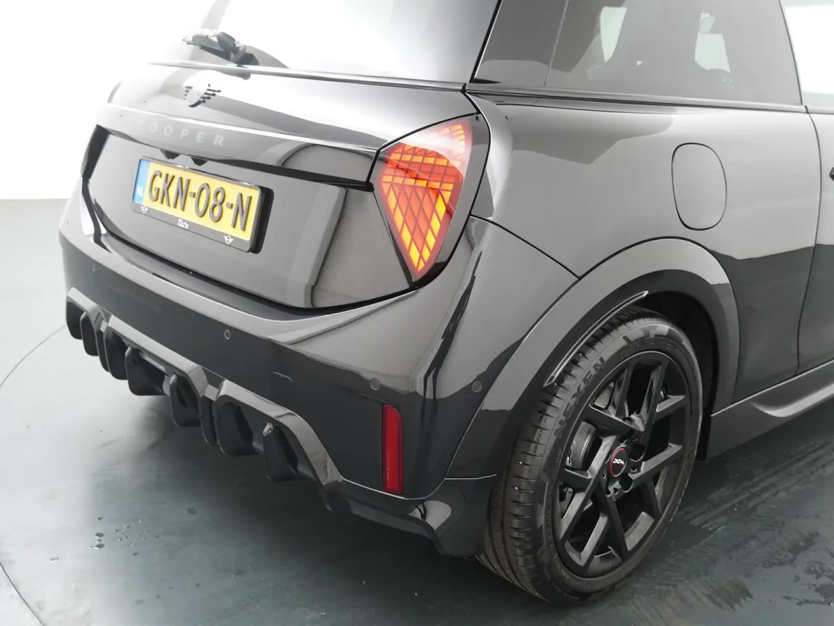 Cooper C JCW-trim | Pakket-M | Stuur- stoelverwarming | Schuif-kantel dak | Achteruitrijcamera |
