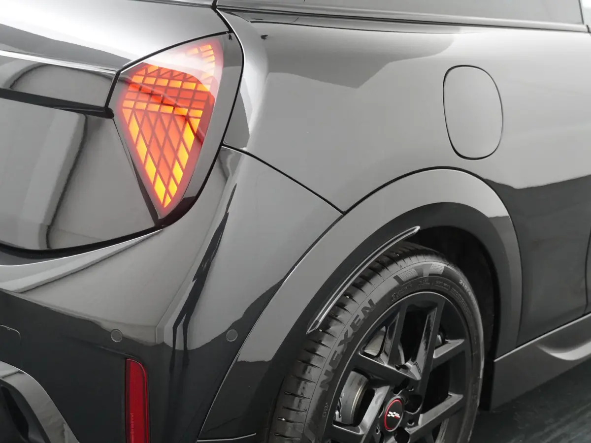 Cooper C JCW-trim | Pakket-M | Stuur- stoelverwarming | Schuif-kantel dak | Achteruitrijcamera |