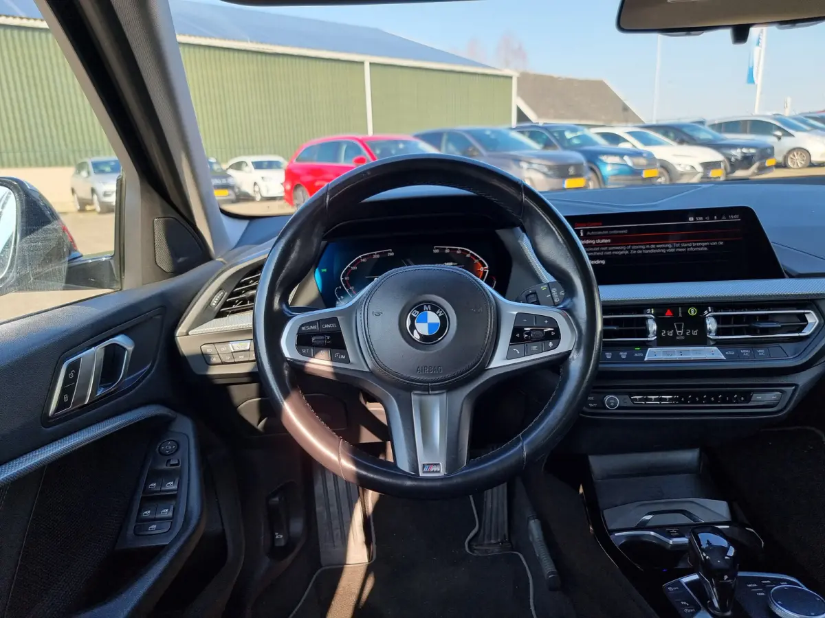 118i Business Edition M sport stuur | Sportline | Panoramadak | Sportstoelen