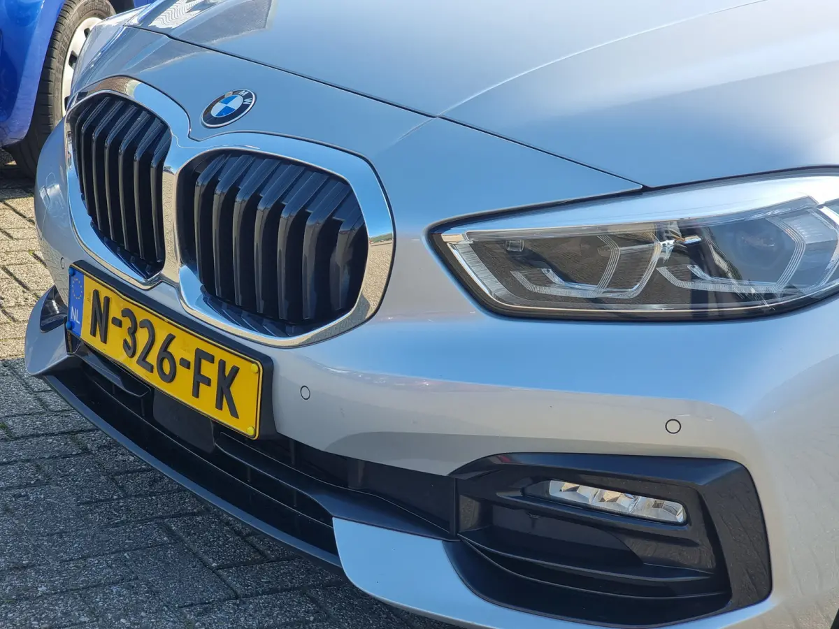 118i Business Edition M sport stuur | Sportline | Panoramadak | Sportstoelen