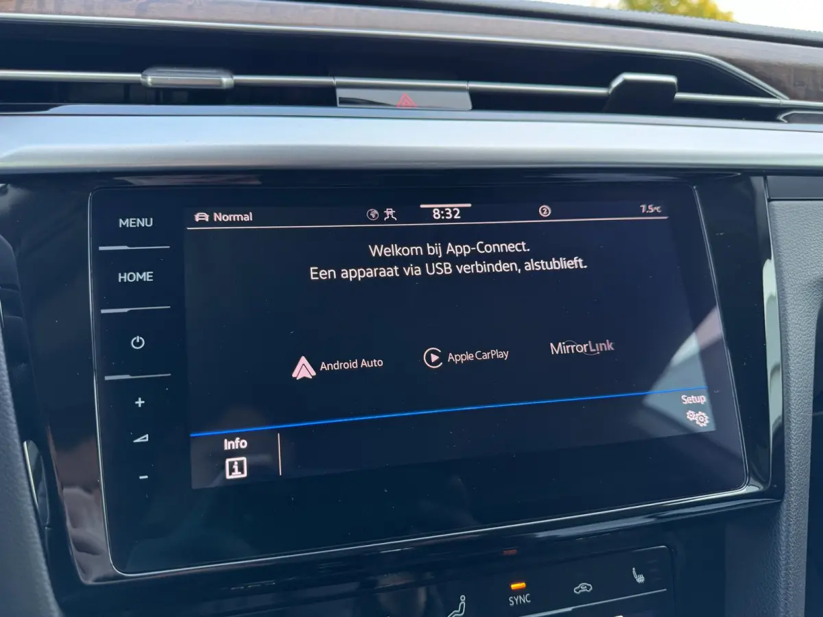 1.4 TSI eHybrid Elegance SOH 92,8 %/ STANDK./ ERGOSTOELEN / CAMERA / TREKHAAK / 19INCH / ACC / STOELVERW. / NAVI
