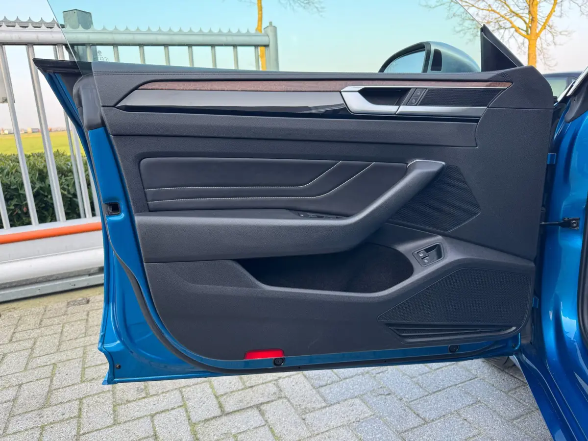 1.4 TSI eHybrid Elegance SOH 92,8 %/ STANDK./ ERGOSTOELEN / CAMERA / TREKHAAK / 19INCH / ACC / STOELVERW. / NAVI