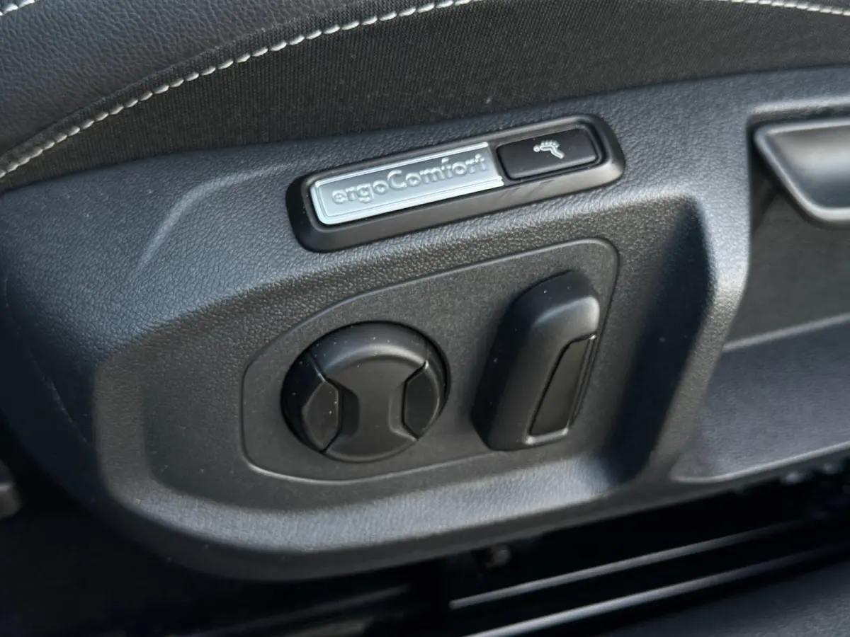 1.4 TSI eHybrid Elegance SOH 92,8 %/ STANDK./ ERGOSTOELEN / CAMERA / TREKHAAK / 19INCH / ACC / STOELVERW. / NAVI