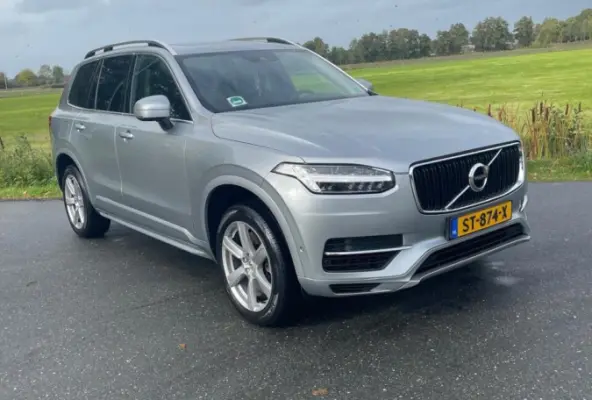2.0 T8 Twin Engine AWD Momentum