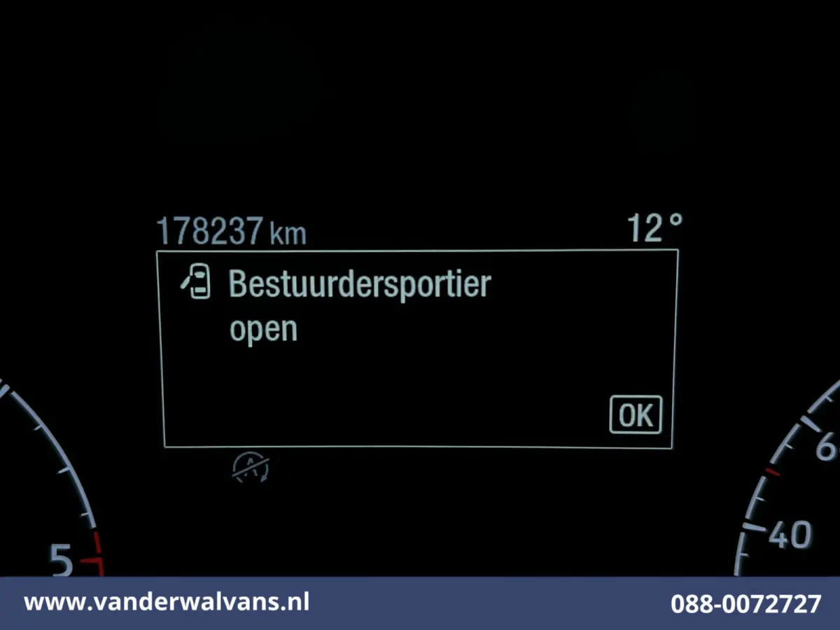 2.0 TDCI 130pk L2H1 Euro6 Airco | Camera | 2800kg Trekhaak | LED | Android Auto Cruisecontrol, Verwarmde voorruit, Stoelverwarming, Parkeersensoren, Bijrijdersbank