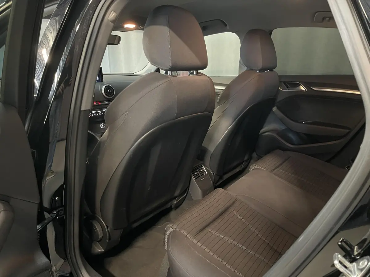 35 TFSI CoD Advance 17"/Virtual Cockpit/Climate/PDC v+a/LED/Navigatie