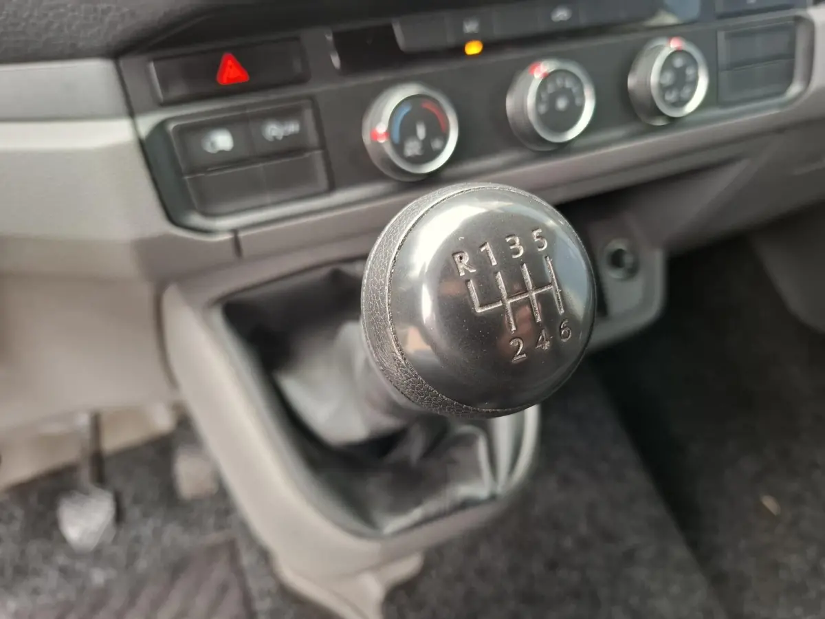 35 2.0 TDI L3H3 Comfortline AIRCO / CRUISE CONTROLE / TREKHAAK / 3 ZITS / NAVI / CARPLAY