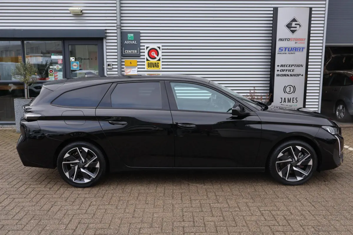 1.2 PureTech Allure Pack Business 1e Eigenaar | Volledig Onderh | NAP | BTW | Camera | Navi | Carplay | ACC | Climate | Full Led | Keyless | Dodehoek | LMV | Sportstoelen