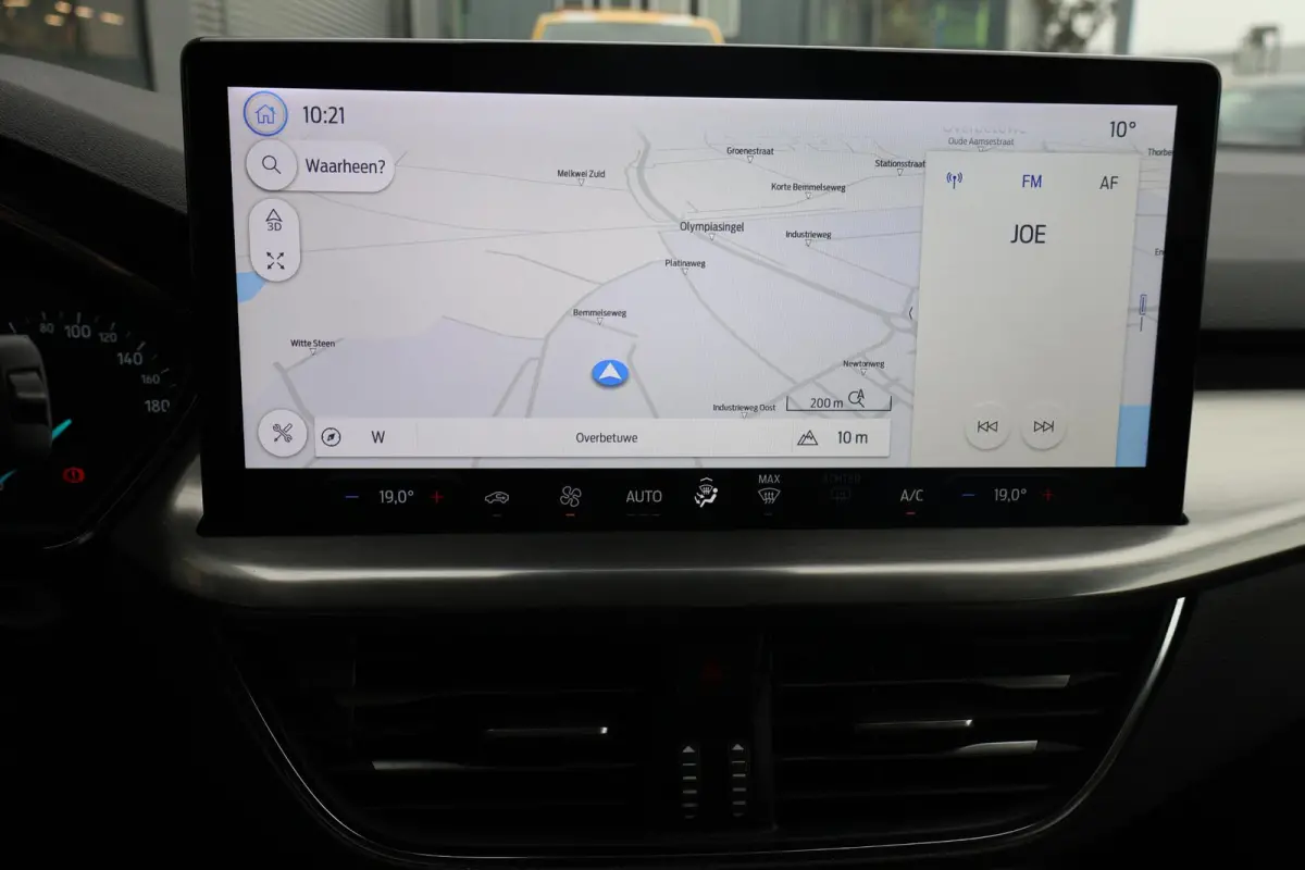 1.0 Hybrid Titanium 1e Eigenaar | Volledig Onderh | NAP | BTW | Carplay | Navi | Cruise | Start/Stop | Bots | Full Led | PDC | Hill-Hold