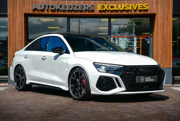 2.5 TFSI RS 3 quattro Panoramadak B&O HUD ACC Hulk Edition