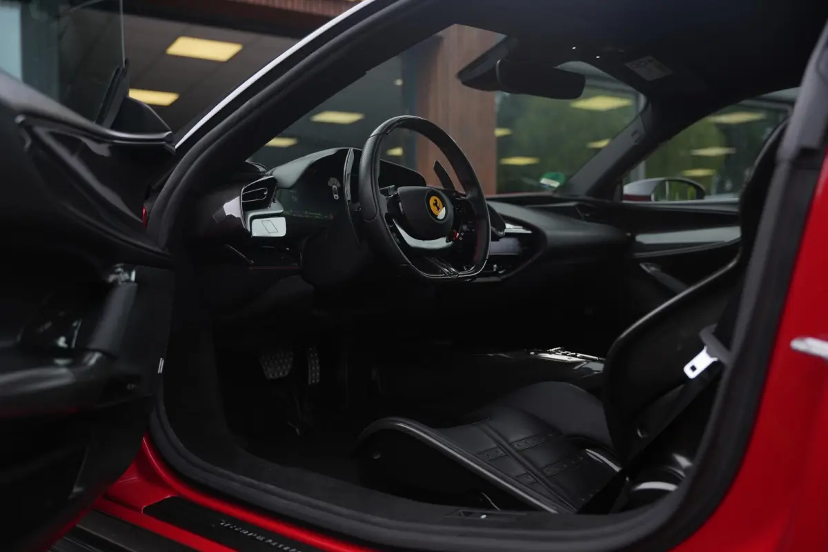 4.0 V8 Assetto Fiorano Fiorano Pack Carbon Fibre Daytona Racing Seats