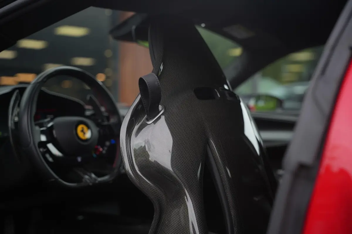 4.0 V8 Assetto Fiorano Fiorano Pack Carbon Fibre Daytona Racing Seats