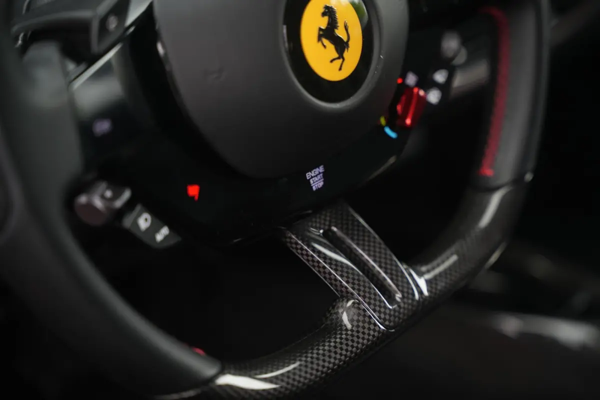 4.0 V8 Assetto Fiorano Fiorano Pack Carbon Fibre Daytona Racing Seats