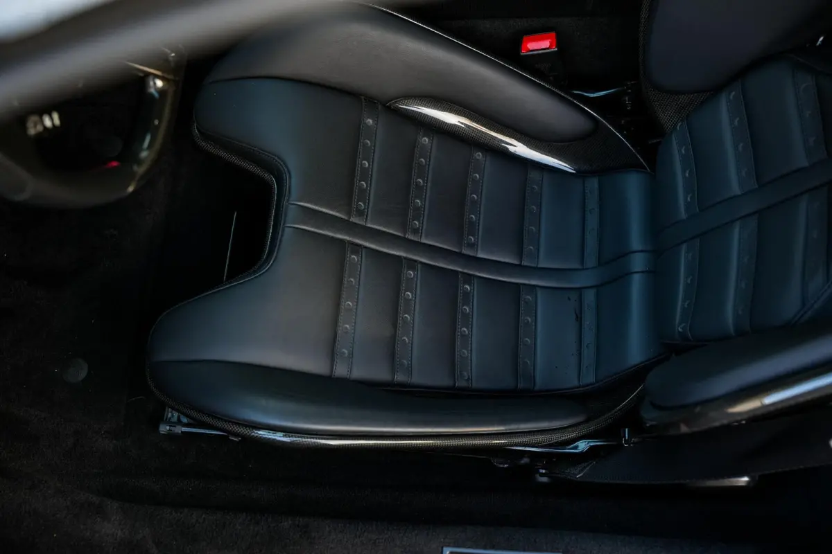 4.0 V8 Assetto Fiorano Fiorano Pack Carbon Fibre Daytona Racing Seats