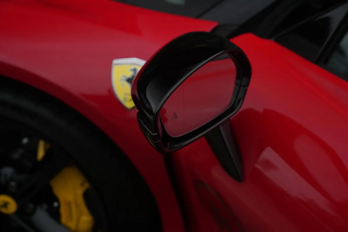 4.0 V8 Assetto Fiorano Fiorano Pack Carbon Fibre Daytona Racing Seats