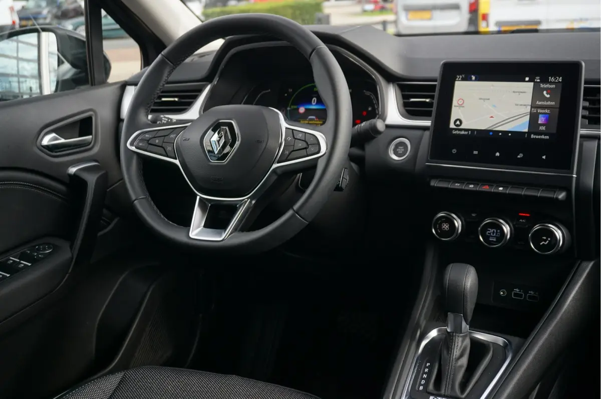 1.6 E-Tech Hybrid 145 Techno