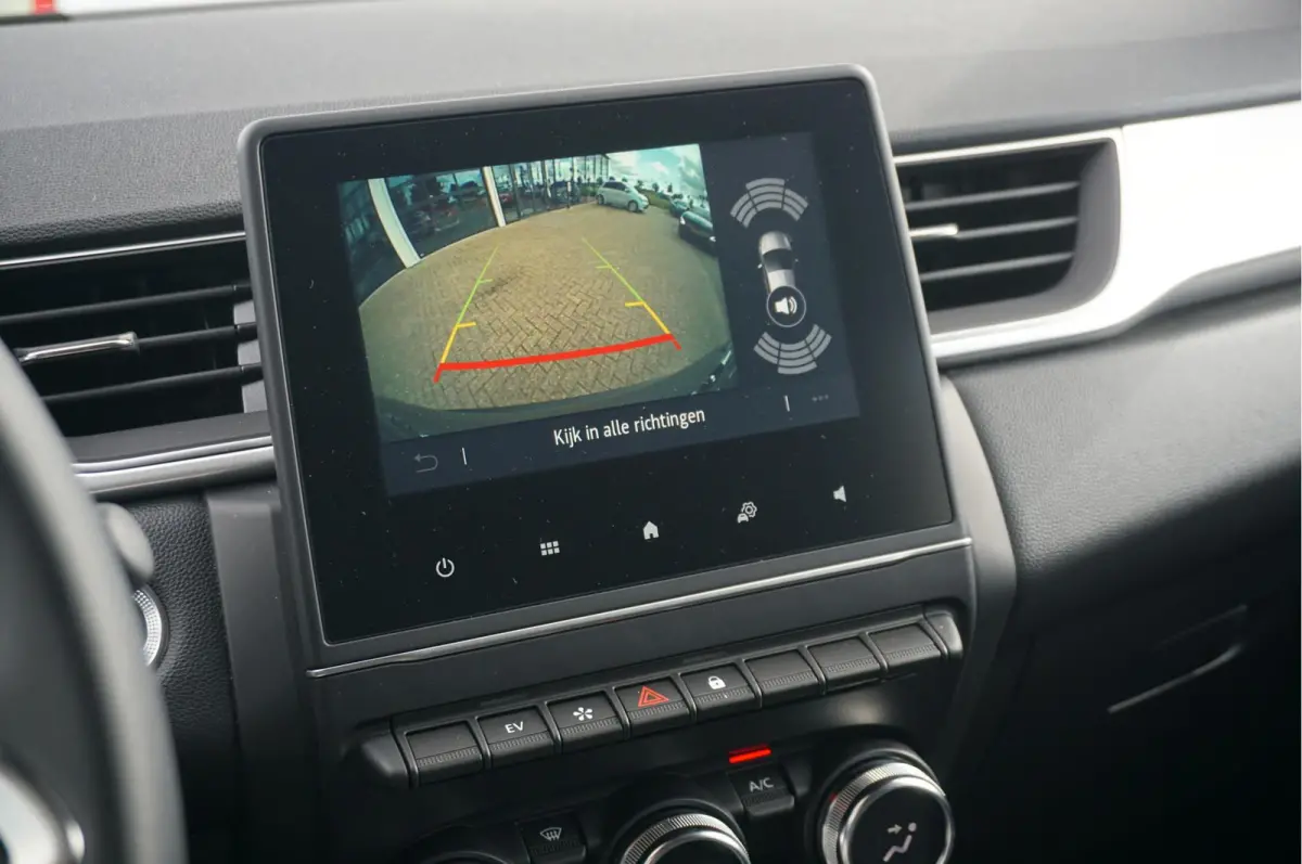 1.6 E-Tech Hybrid 145 Techno