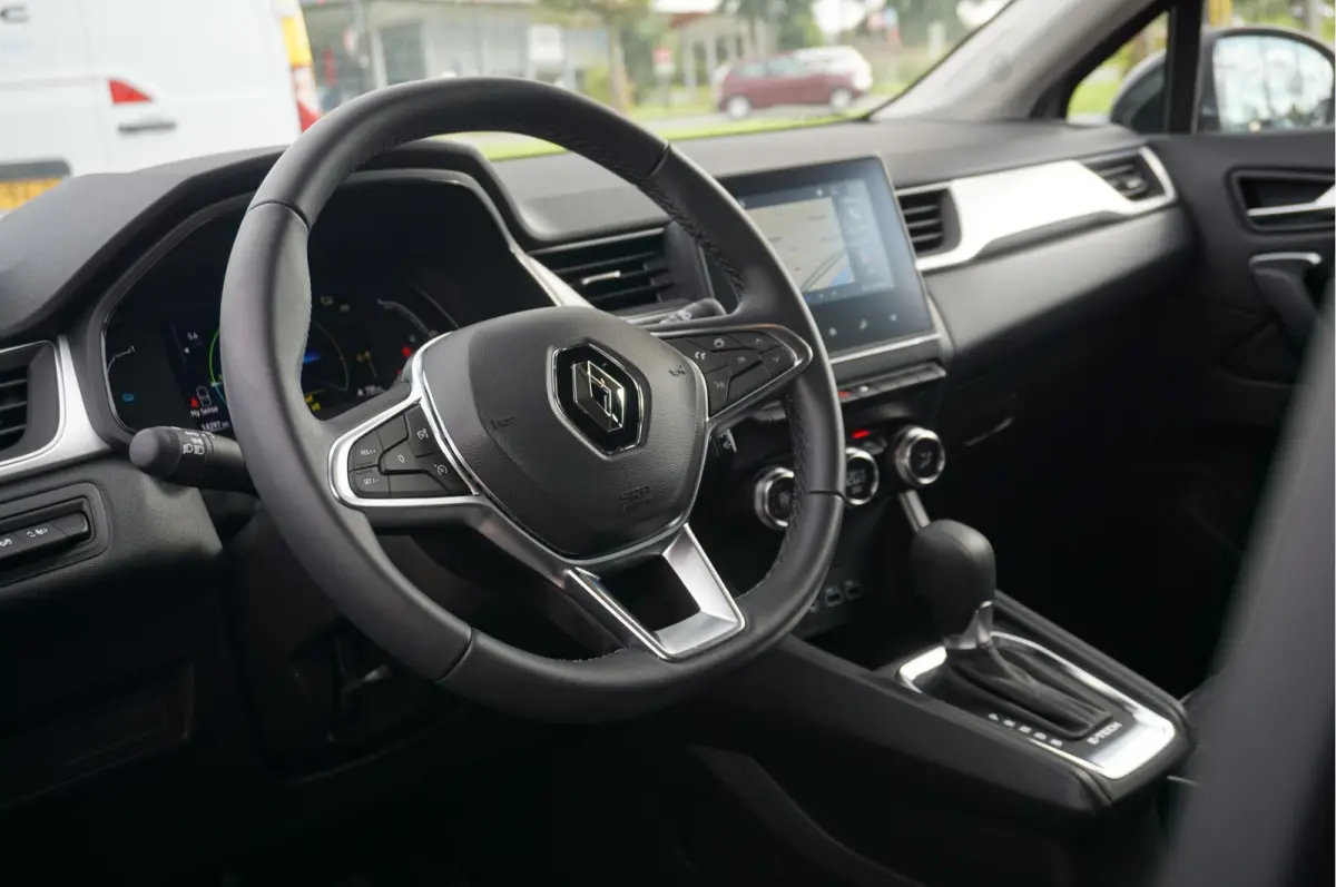 1.6 E-Tech Hybrid 145 Techno