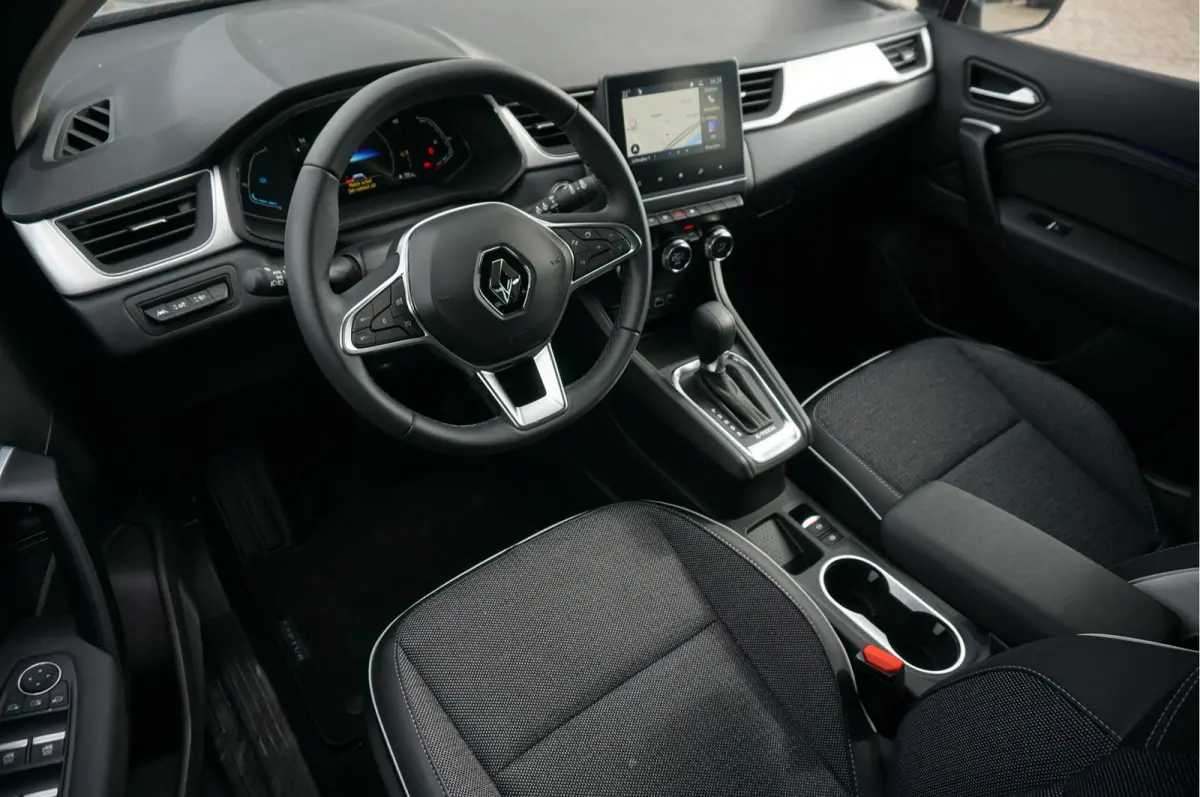 1.6 E-Tech Hybrid 145 Techno