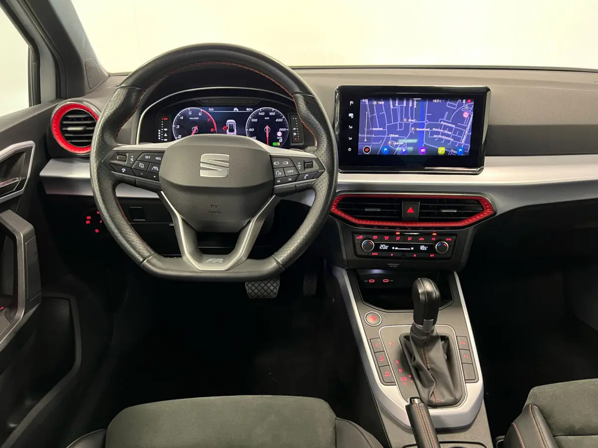 1.5 TSI 150PK / DSG AUTOMAAT/ FR / WIT met zwart dak.