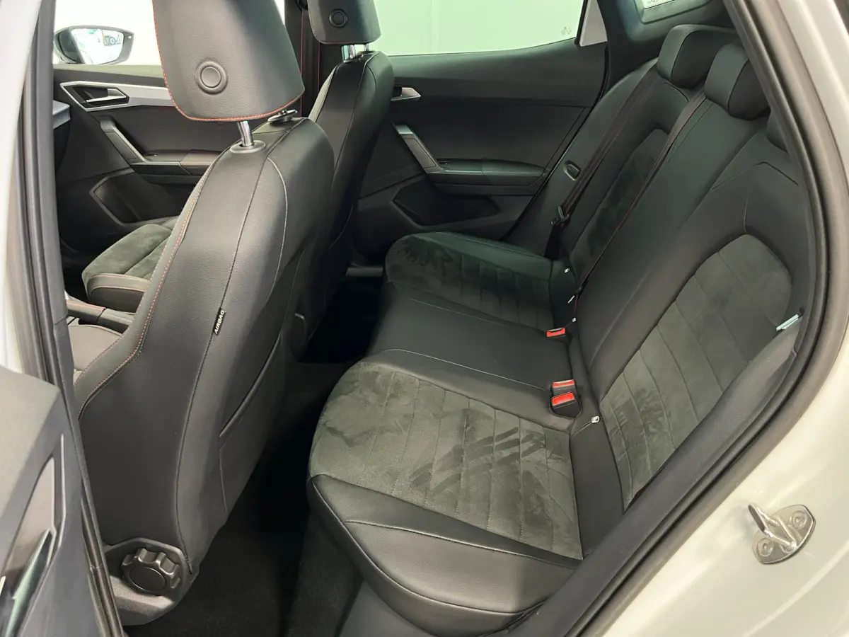 1.5 TSI 150PK / DSG AUTOMAAT/ FR / WIT met zwart dak.