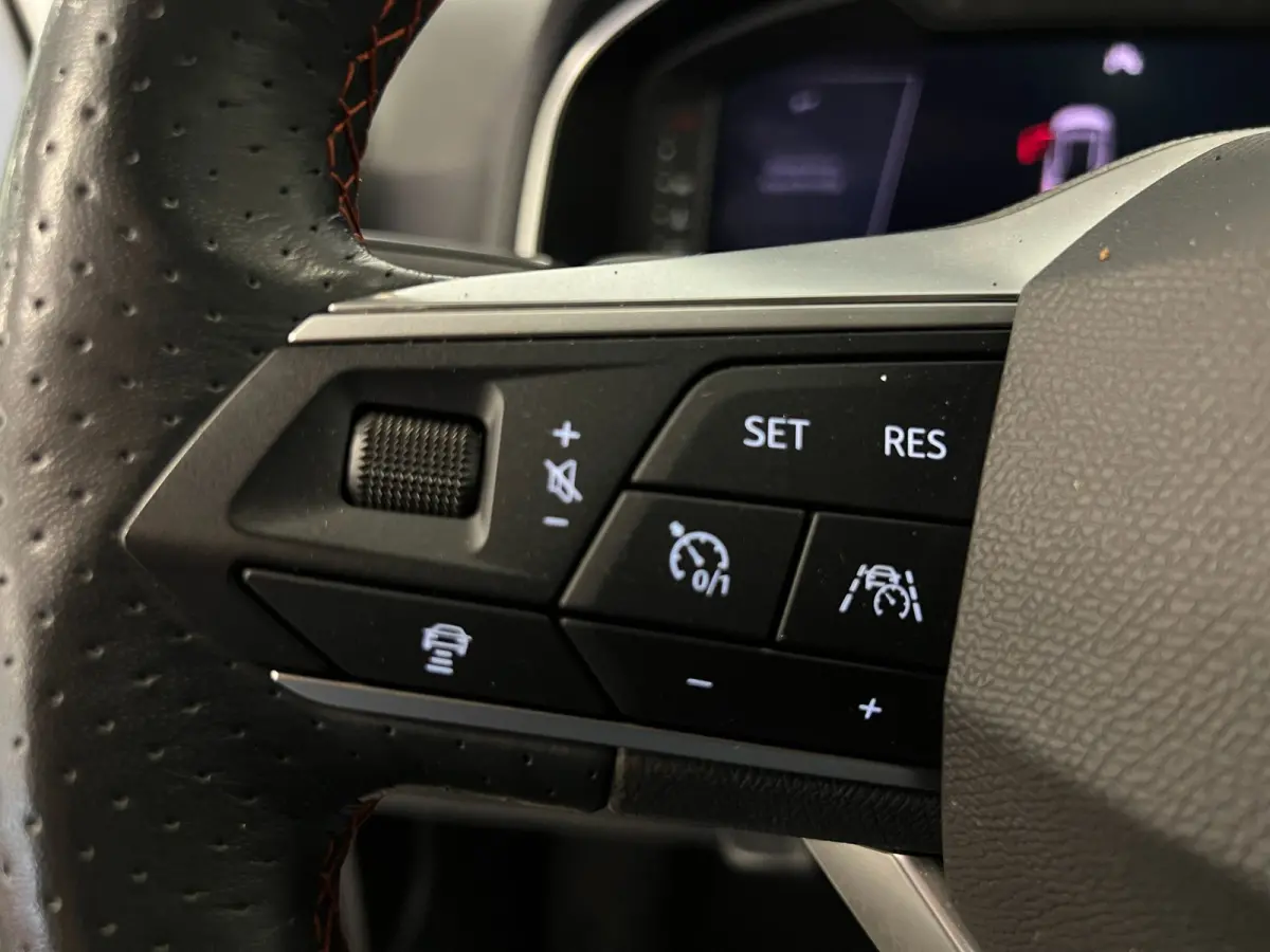 1.5 TSI 150PK / DSG AUTOMAAT/ FR / WIT met zwart dak.