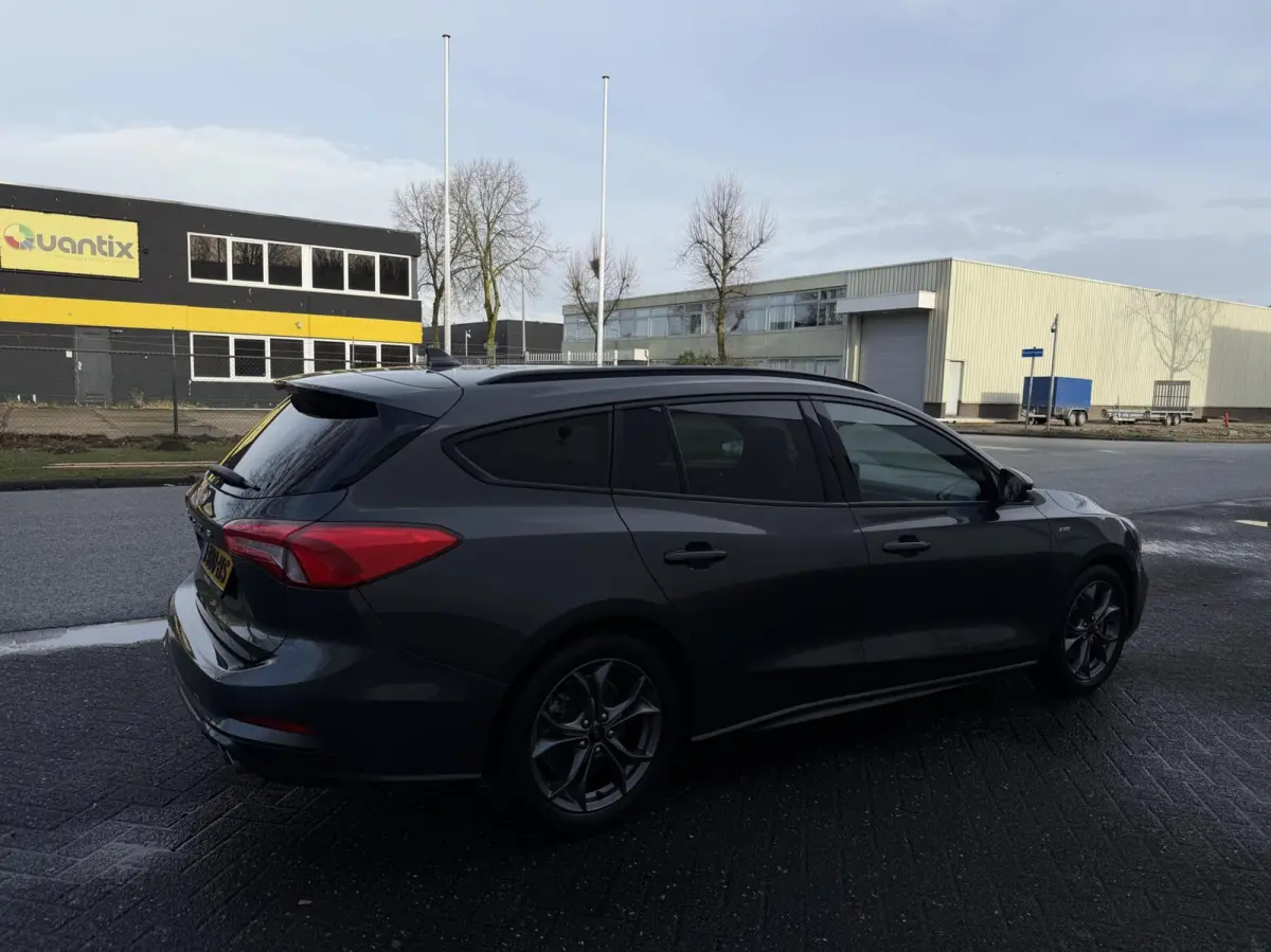 1.0 EcoBoost ST-Line - CARPLAY/CLIMA/CAMERA