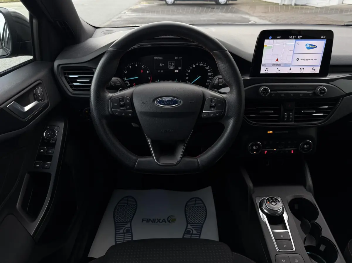 1.0 EcoBoost ST-Line - CARPLAY/CLIMA/CAMERA