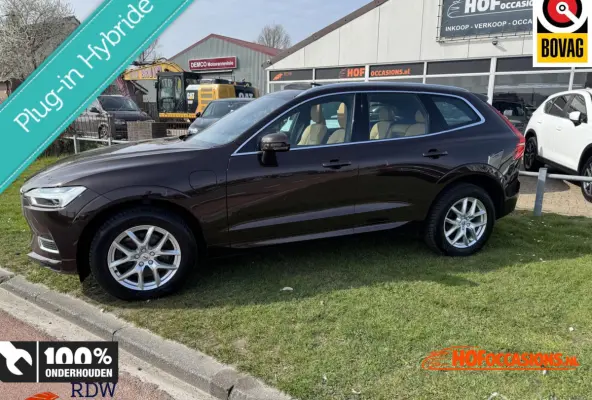 2.0 T8 Twin Engine AWD Momentum PANO/LEDER/TREKHAAK