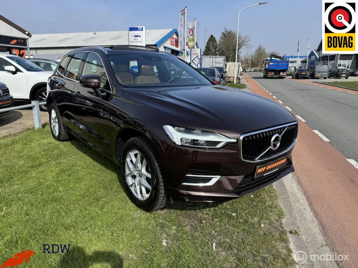2.0 T8 Twin Engine AWD Momentum PANO/LEDER/TREKHAAK