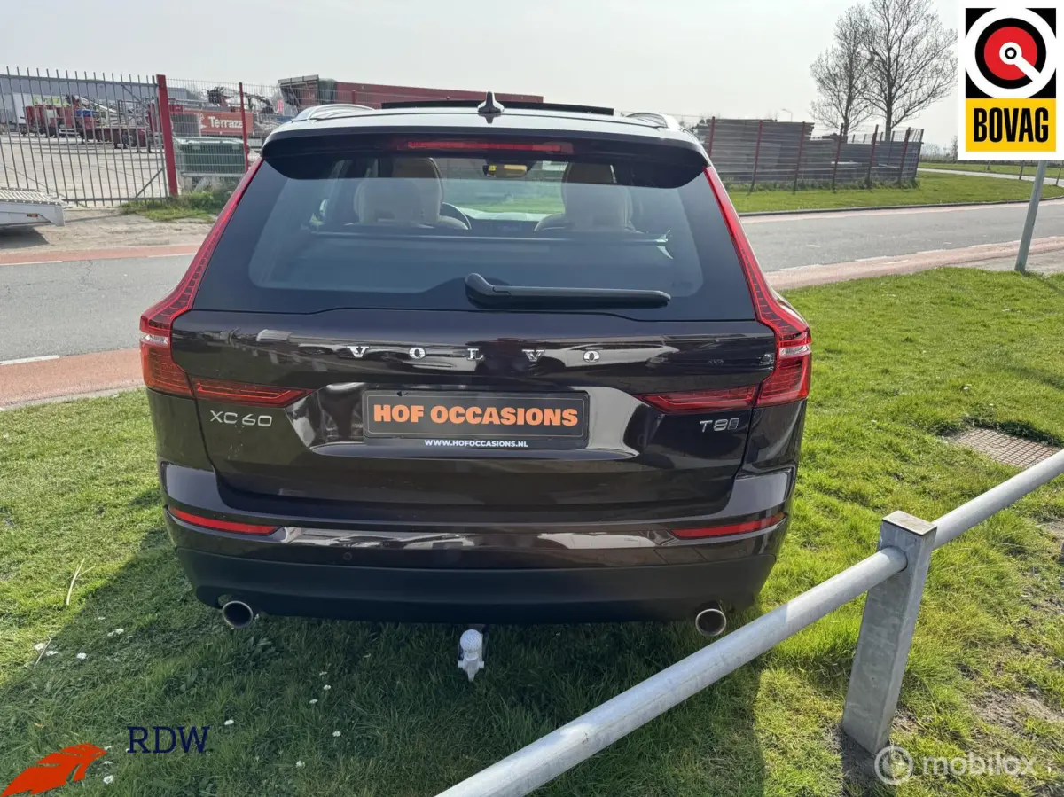 2.0 T8 Twin Engine AWD Momentum PANO/LEDER/TREKHAAK