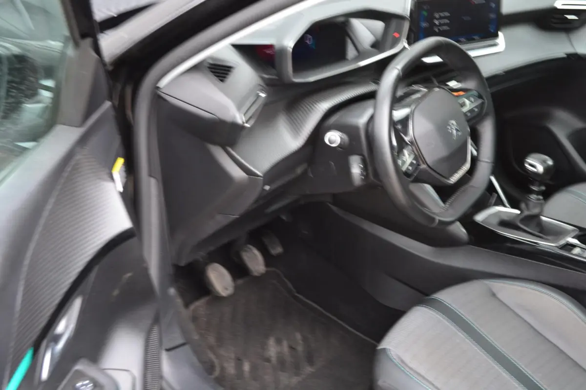 1.2 PureTech Blue Lease Active navi/camera/vol