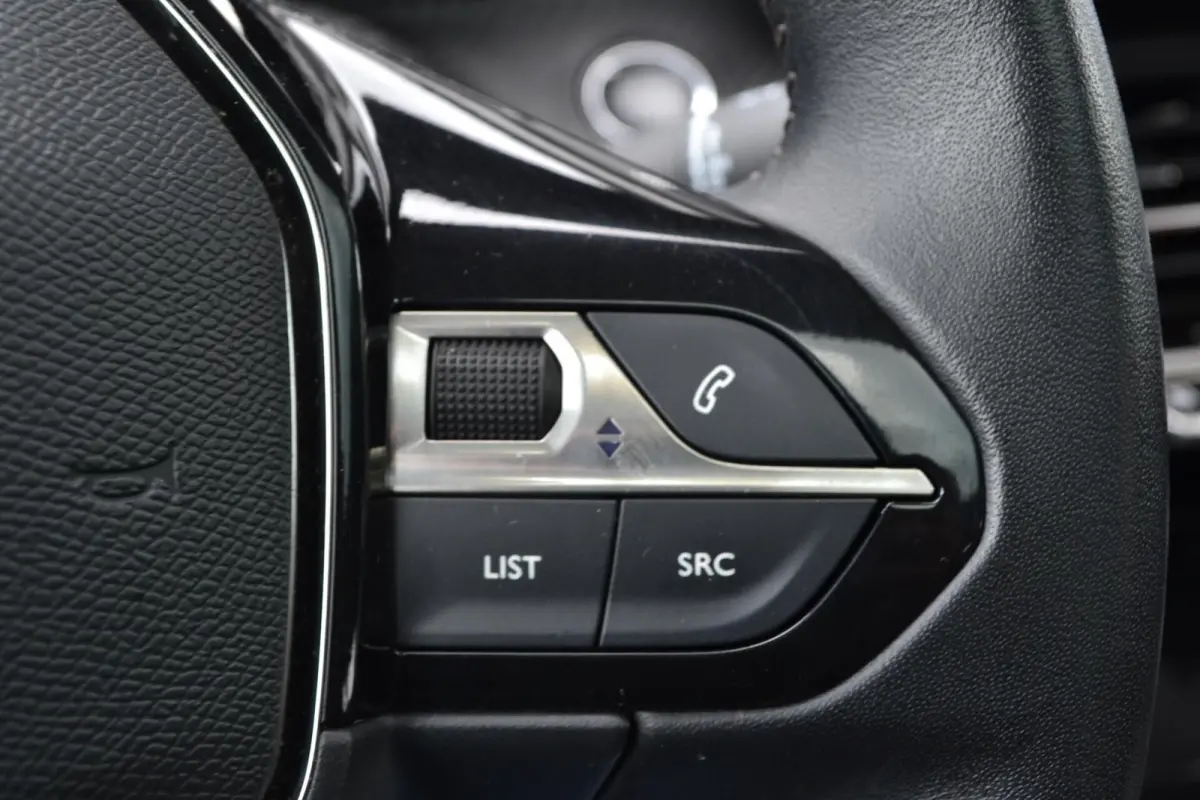 1.2 PureTech Blue Lease Active navi/camera/vol