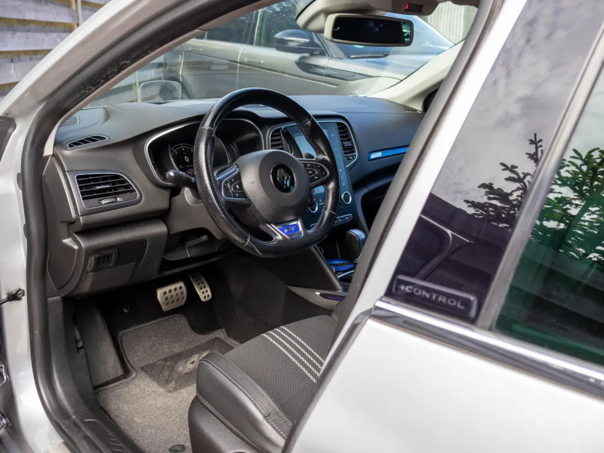 1.6 TCe GT HUD Schaalstoelen 4 CONTROL