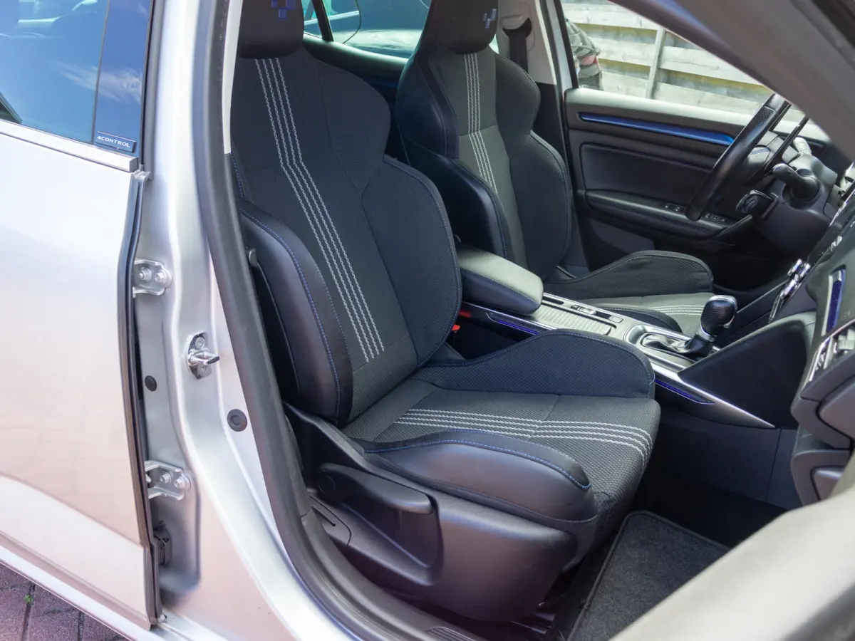 1.6 TCe GT HUD Schaalstoelen 4 CONTROL