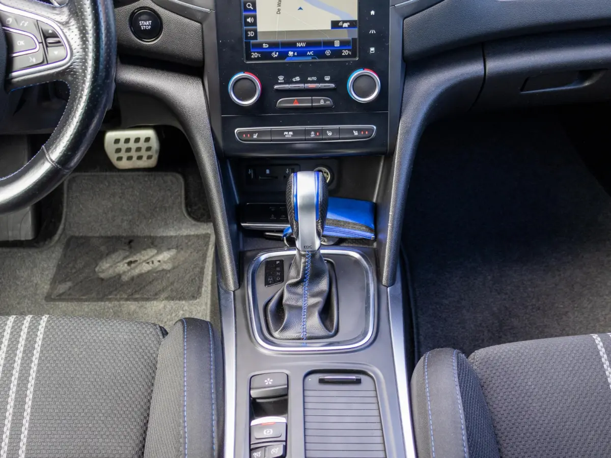 1.6 TCe GT HUD Schaalstoelen 4 CONTROL