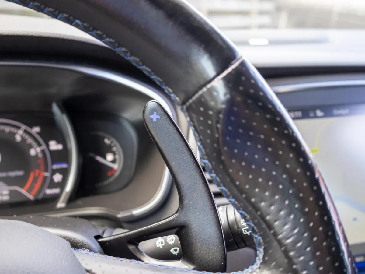 1.6 TCe GT HUD Schaalstoelen 4 CONTROL